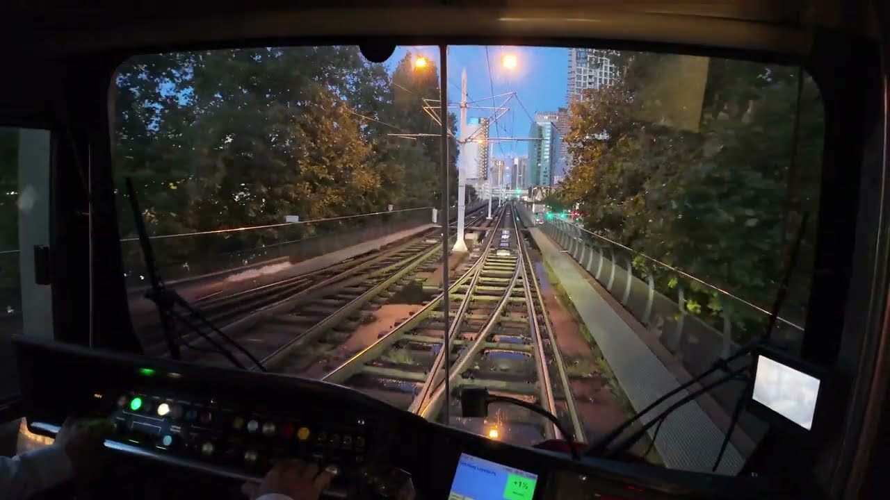 Early morning tram 6 - Tram Driver's POV Cabview