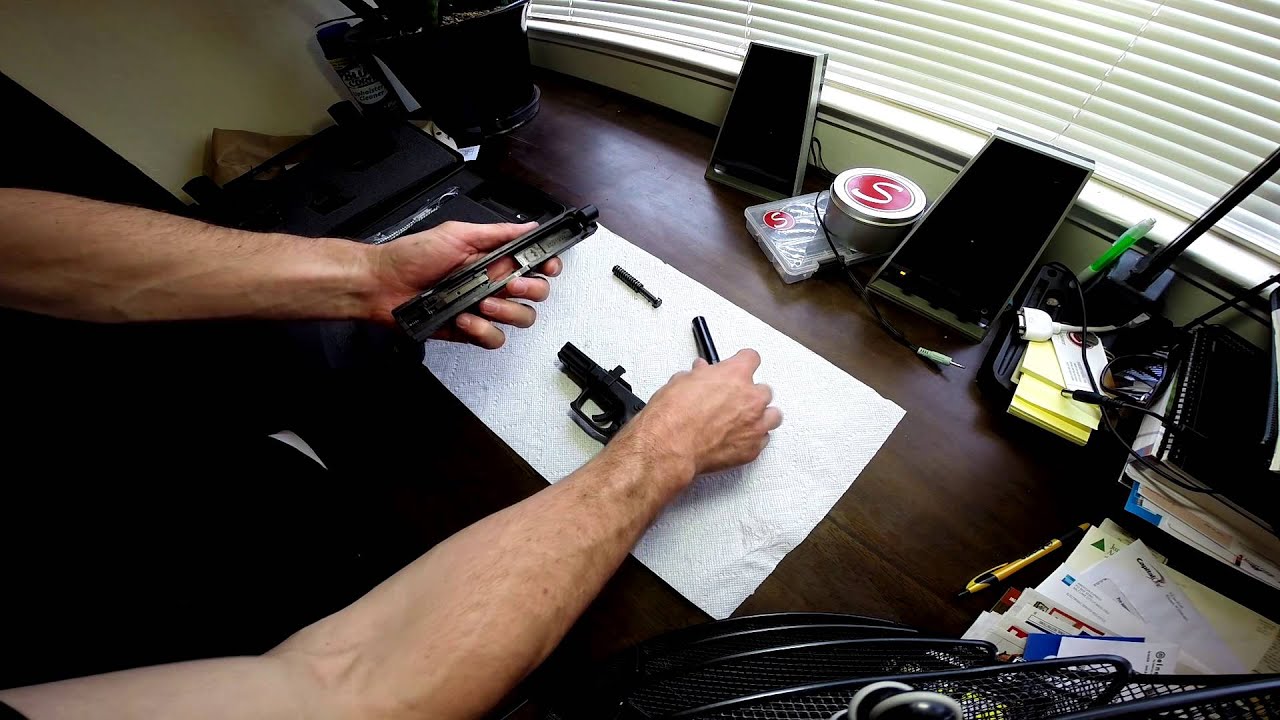 How to Field Strip the Springfield XD40 - YouTube