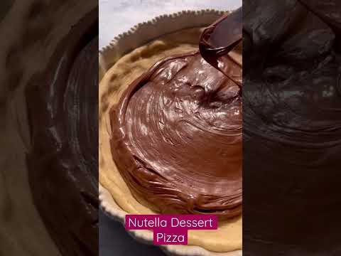 Dreamy Nutella Pizza,