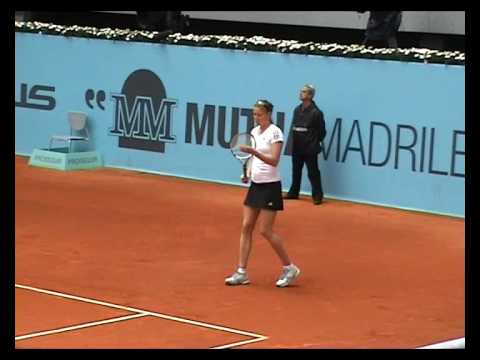 Agnes Szavay & Dinara Safina Madrid 2010 match2.WMV