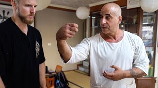картинка: Аутентичные захваты, кулаки и атаки обезьяньего кунг-фу