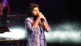 Video-Miniaturansicht von „Arijit Singh singing Tum Hi Ho Live (Aashiqui 2)“