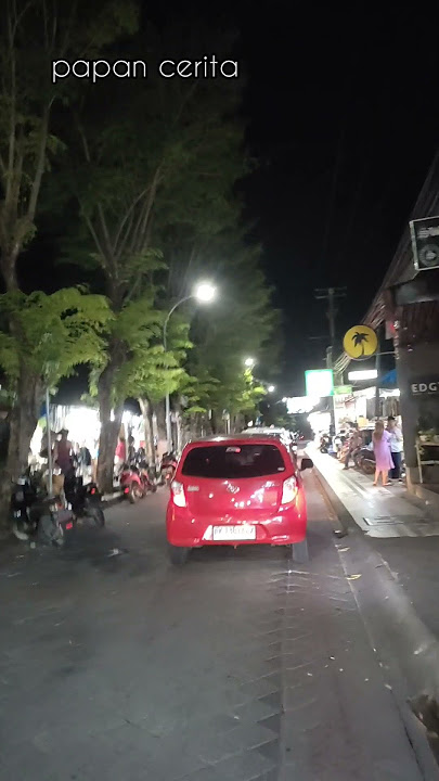 Jalan Legian, Kuta - Bali Malam ini