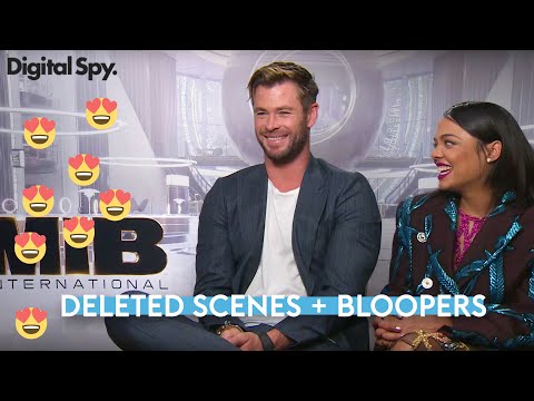 Video: Chris Hemsworth Neto vrednost: Wiki, poročen, družina, poroka, plača, bratje in sestre