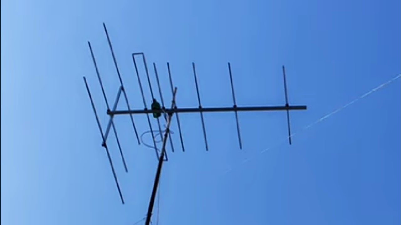 9 Element yagi uda antenna - YouTube