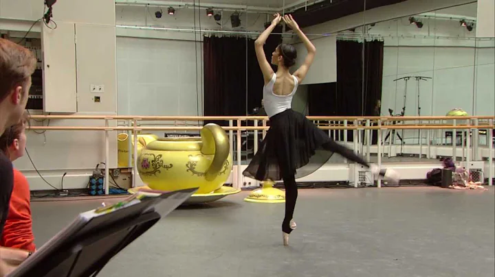 Christopher Wheeldon rehearses Alice's Adventures ...