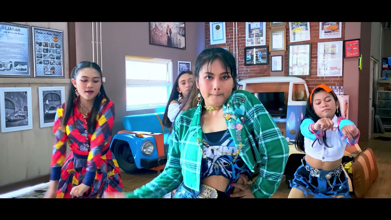 BLACKPINK - "LOVESICK GIRLS" MV COVER BY PINK QUEEN INDONESIA