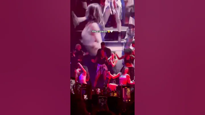 Paris crowds singing along with jennie today 🥹🤍the Ruby experience in Paris