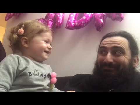 ბავშვის ხარ - ხარი.