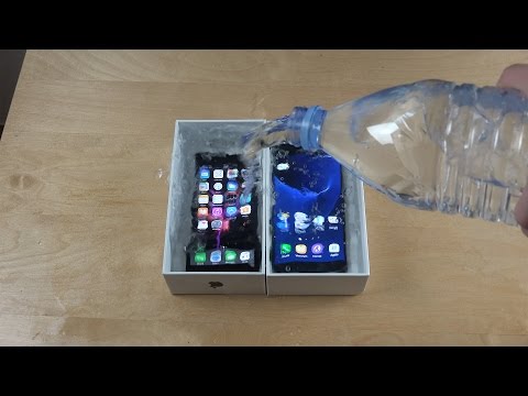 iPhone 7 बनाम सैमसंग गैलेक्सी S7 वाटर फ्रीज टेस्ट 10 घंटे! क्या हो जाएगा?!