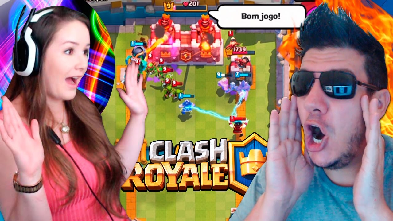 MINHA NAMORADA DANDO AULA NO CLASH ROYALE - COMPREM MEU LIVRO EM SUA LIVRARIA PREFERIDA =D