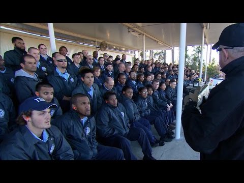 Video: TSA Mener Hunder Med øredobber Ser Vennligere Ut (og Vitenskapen Sier At De Kanskje Ikke Tar Feil)