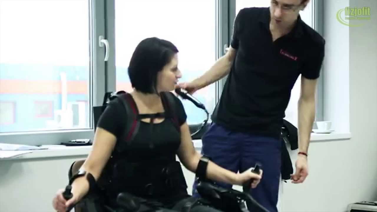 EKSO GT - rehabilitation of patient using the exoskeleton EKSO GT - YouTube