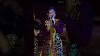 Angin Mamiri novia Olivia Mirabeth  Gala Dinner Ktt Ais aseansummit2023 galadinner bali