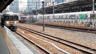 途中で載ってる謎の紺色のコンテナは一体！？。EF510 511号機牽引名古屋タ発岐阜タ行2071レ名古屋通過