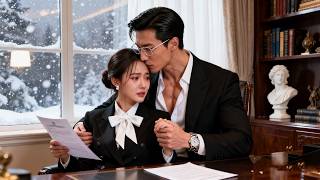 Used by family as ATM, she marries a cold top lawyer. He’s addicted to her scent and dotes on her!