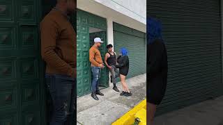 Cuándo quieras conquistar a la chica del barrio 😂 #comedia #humor #risas #pareja #abcfilm
