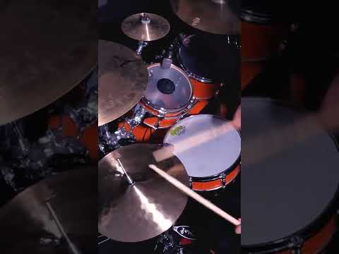 Gergo Borlai Demos our 15" K Fat Hats