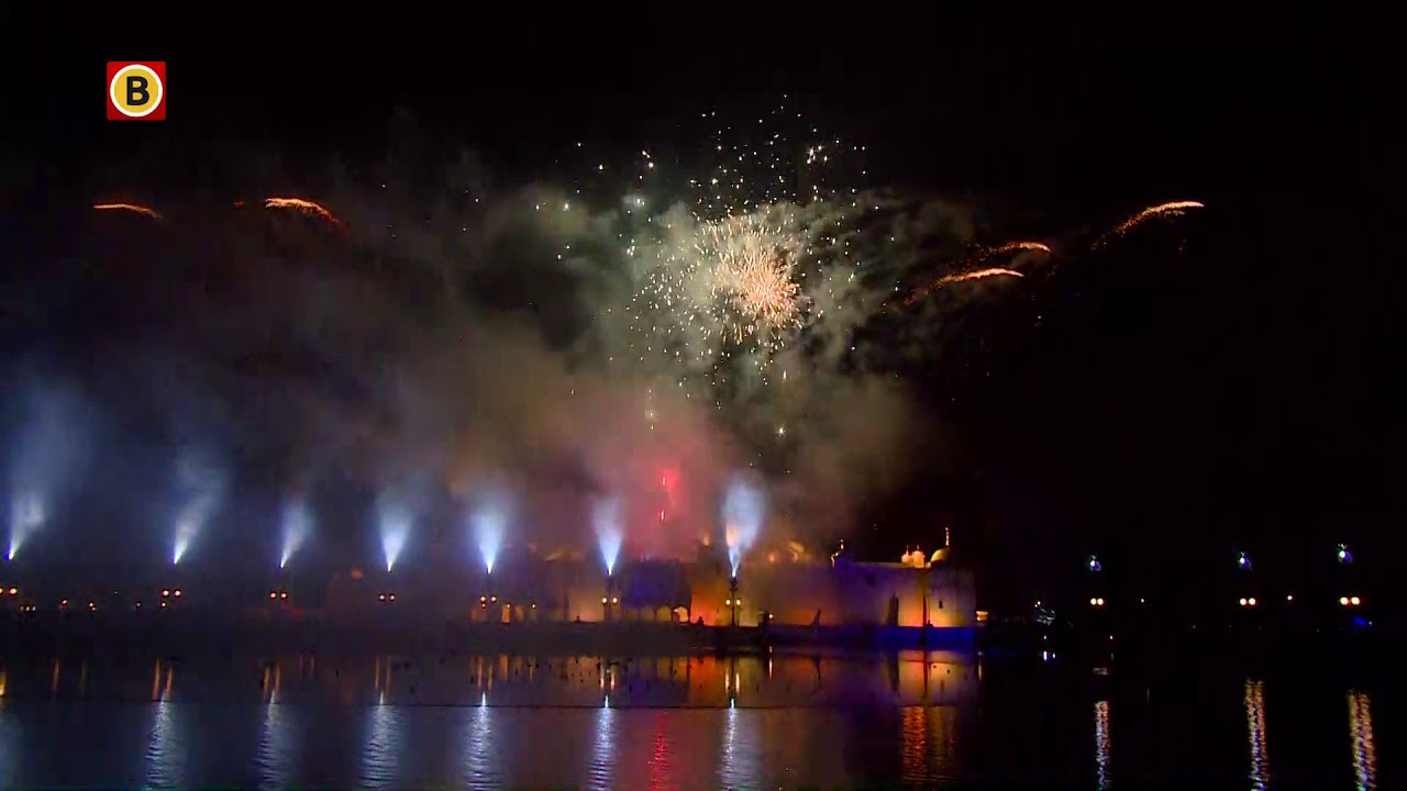 Vuurwerkshow in de Efteling