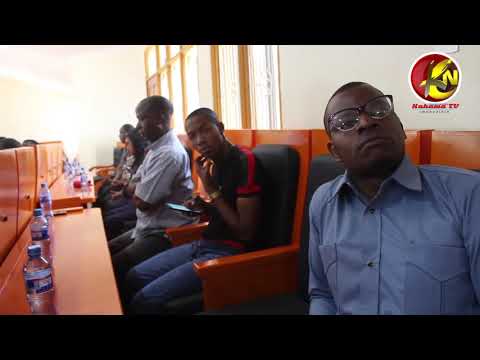 Video: Vichezeo vya Khokhloma na vyombo - utamaduni ambao umekuwa wa kisasa
