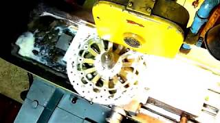 видео: проточка (шлифовка) тормозного диска мотоцикла Попытка не удалась будет второй ролик картинка: проточка (шлифовка) тормозного диска мотоцикла Попытка не удалась будет второй ролик
