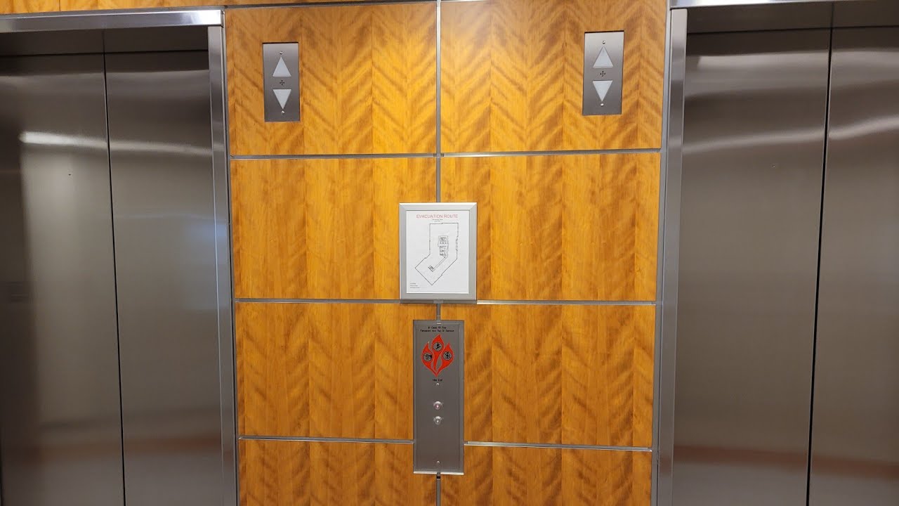 [EL] 2007 Schindler HT VR 330A Hydraulic Elevators at One Harbour Place