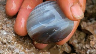 Find the best gemstone mines, perfectly textured agate digging process.