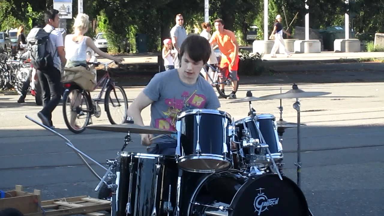 Young drummer in oslo. Saw this guy on my way from work :) camera iphone 8 plus apk