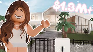 TOURING OUR $1.3M COASTAL SCANDINAVIAN ROLEPLAY MANSION🌊🌺 | Bloxburg