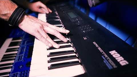 Korg Wavestation "String Wins" Performed by Chronos