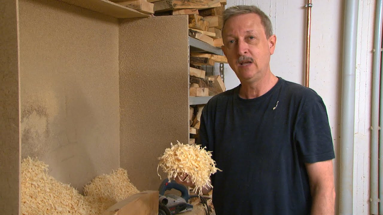 Edgar erklärt, wie unsere Zirbenflocken / Zirbenspäne gemacht werden