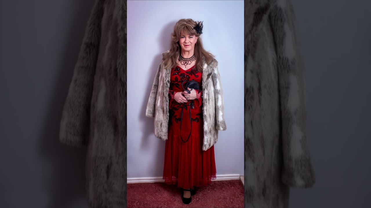 Tanya Melody shorts 205 (M487) Crossdressing fashion - A red period style dress + fur coat.