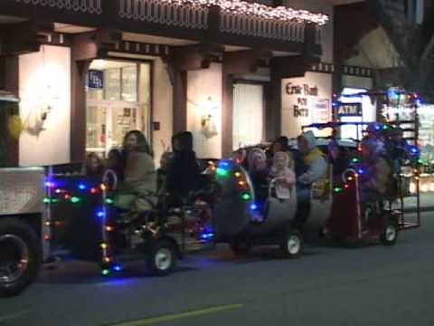 Come celebrate Weihnachtsfest in Berne, Indiana. Lighting the community Christmas tree, carols, live nativity scene, face painting, hot chocolate and cookies, crafts and activities for kids, visiting Santa, a petting zoo, sampling chili recipes, train rides, the Edelweiss Men's Chorus and more. Add some fun while shopping at the local merchants