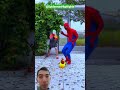 sc: @SpidermanHighlights. ambil ayam diam diam
