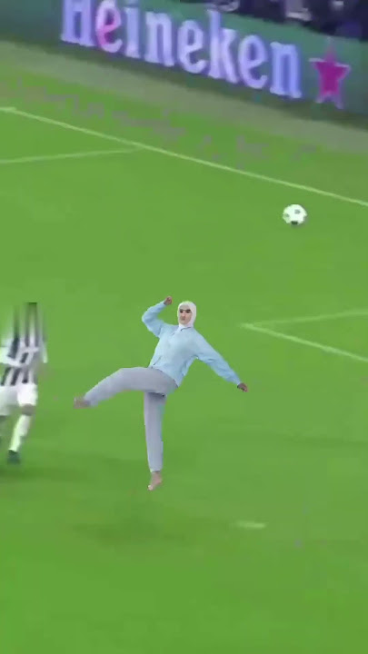 CEWE EMANG BISA MAIN BOLA ?