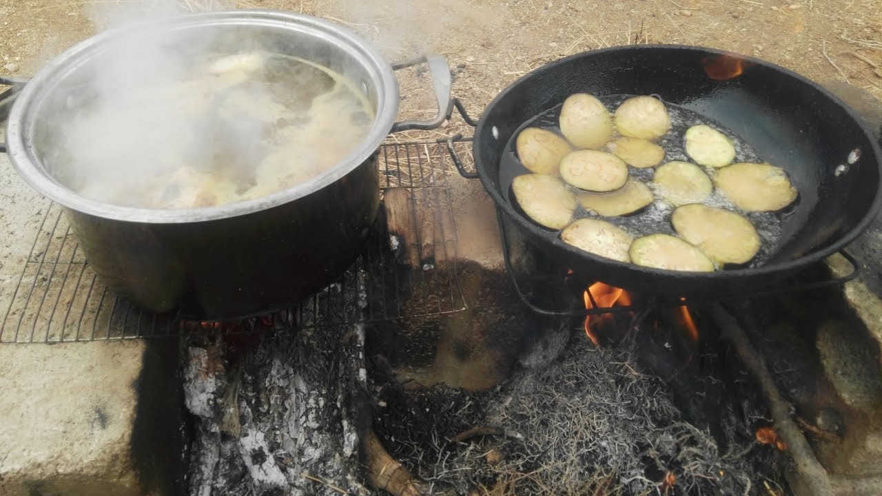 روتين يحزن بس الحمدلله،هاي حياتي وراضية، واثقة بربي وفرجه قريب ان شاء الله