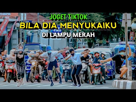 JOGET TIKTOK BILA DIA MENYUKAIKU DI LAMPU MERAH.. NGAKAK PARAH