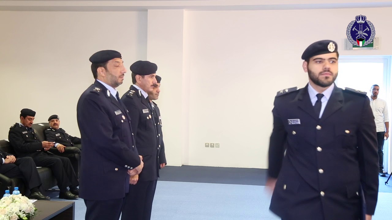 حفل تخريج ضباط الدفعة السابعة عشر