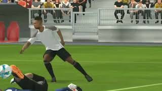 Lloris best GK in pes 18 mobile..!! brilliant saves❤️ screenshot 3