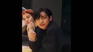 Daegu Boys Drinking In Sync 🥂 Resimi