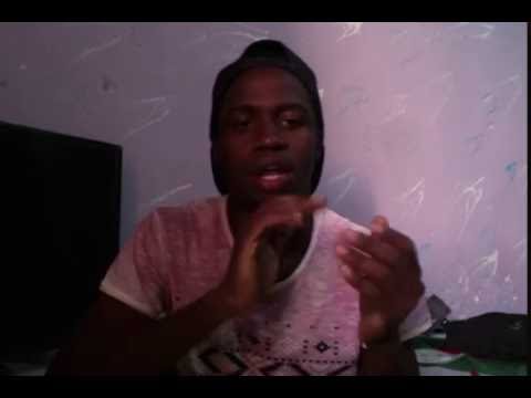 ალჟირის მოქალაქე საუბრობს წყალთან დაკავშირებული ადგილობრივ პრობლემებზე