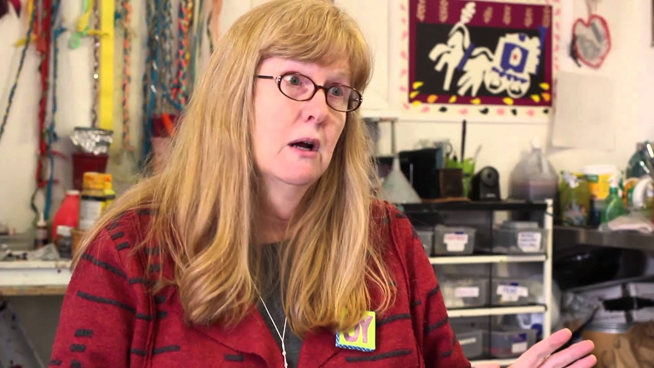 Meet ICS Art Instructor Liz - YouTube