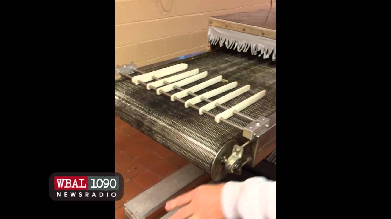 The Making Of A Vaccaro's Italian Pastry Shop Cannoli