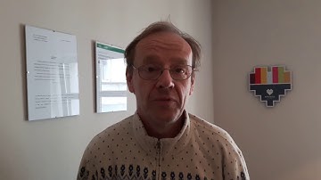 [English, angielski] Christopher Lozinski in Promovolt office.