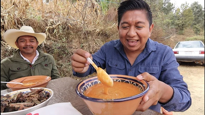 Probando el Martajado de Maz en la Montaa Alta de ...
