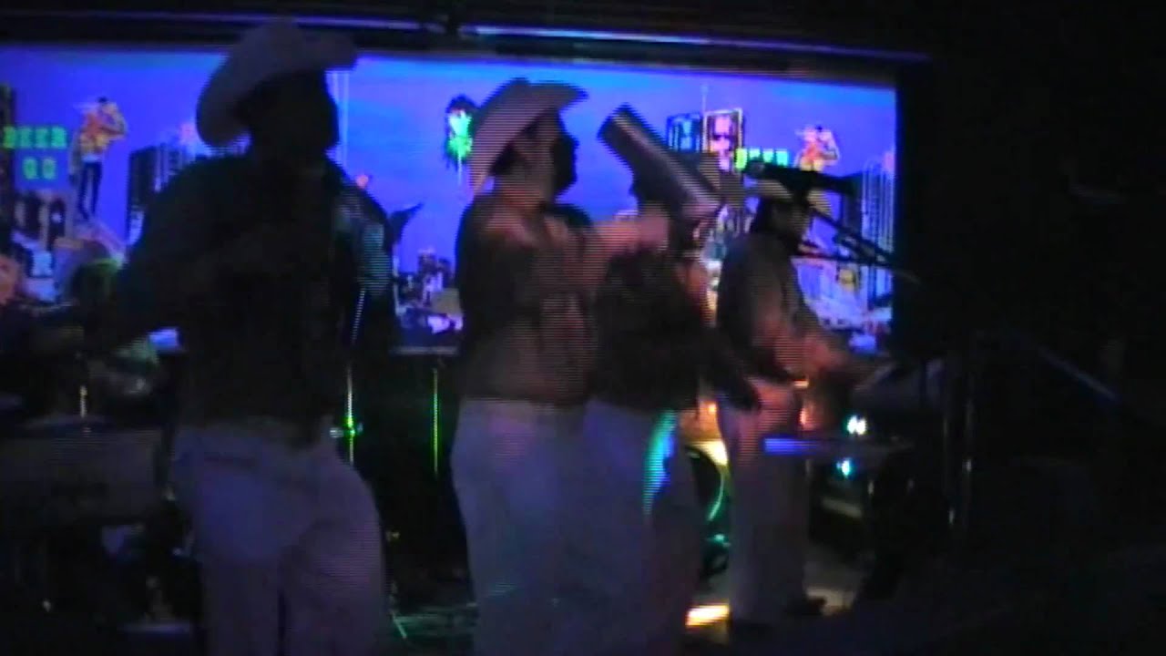 DE PARRANDA CON REBELDE MUSIKAL - YouTube