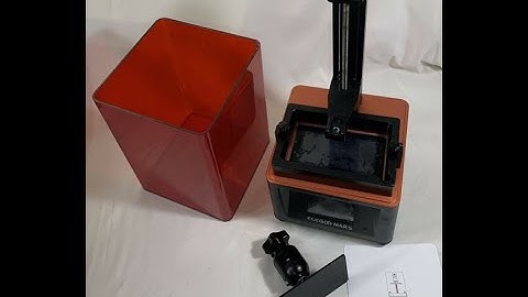 Review + LCD screen replacement for ELEGOO Mars Resin printer.