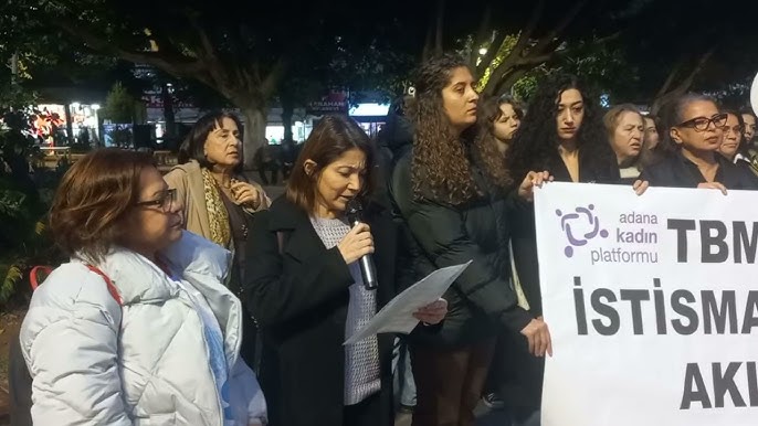 TBMM'de ki İstismara Karşı Adana Kadın Platformu Basın Açıklaması Yaptı.