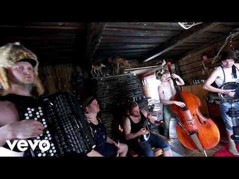 Steve ‘n’ Seagulls - Run To The Hills (Live)