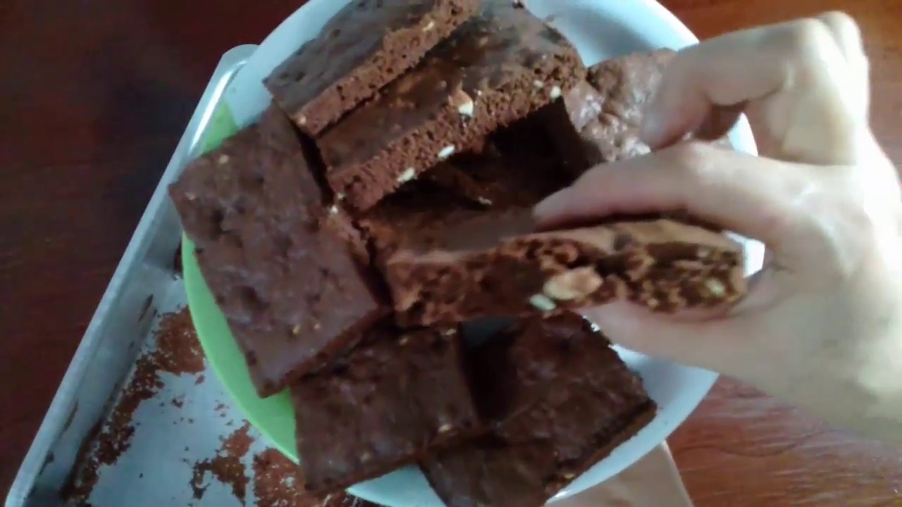 BROWNIES DE AMENDOIM - <br />MUITO FÁCIL DE FAZER - (RECEITAS E DICAS DE ADÉLIA)